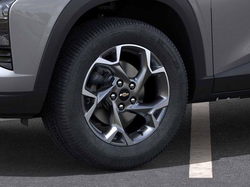 New 2026 Chevrolet Trax LT w/ Driver Confidence Package image 9