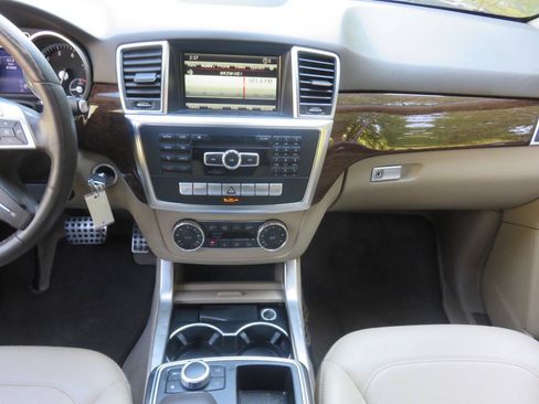Used 2014 Mercedes-Benz ML 350 4MATIC image 16