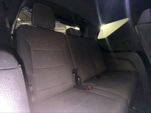 Used 2024 Chevrolet Traverse LT image 24