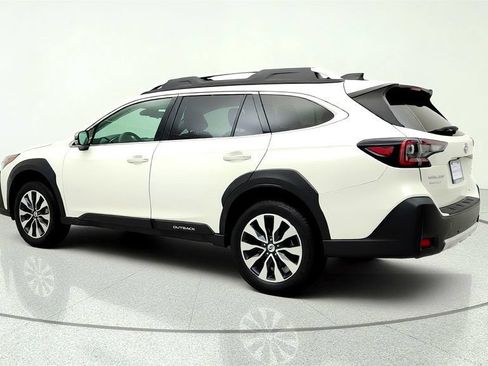 Used 2023 Subaru Outback Touring AWD/4WD image 7