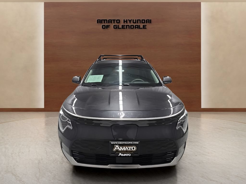 Used 2023 Kia Niro Wind w/ Wind Preserve Package FWD image 9