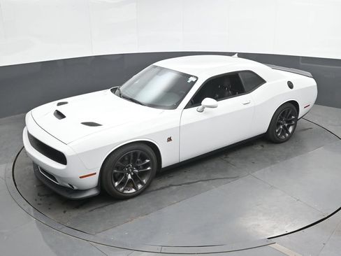 Used 2021 Dodge Challenger R/T Scat Pack RWD image 37