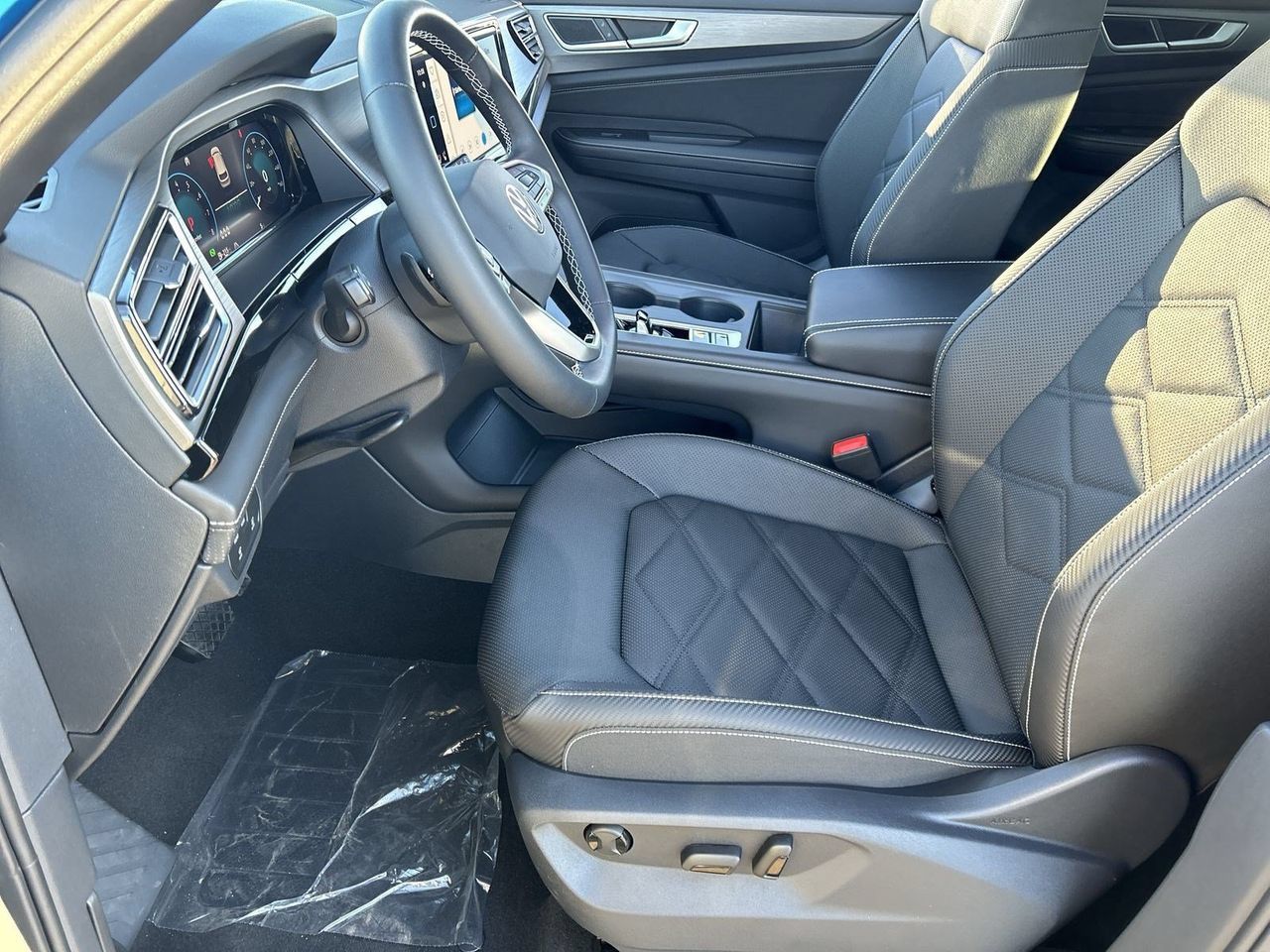 New 2026 Volkswagen Atlas Cross Sport SE FWD image 15