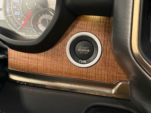 Used 2022 RAM 1500 Limited image 18