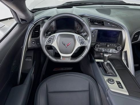 Used 2015 Chevrolet Corvette Z06 w/ 3LZ Preferred Equipment Group RWD image 24