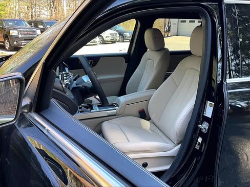 New 2026 Mercedes-Benz GLB 250 4MATIC image 14
