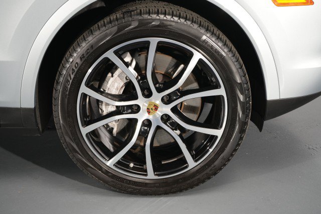 Used 2023 Porsche Cayenne AWD/4WD image 60