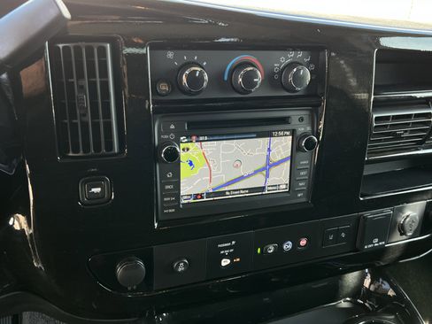 Used 2019 Chevrolet Express 2500 w/ Enhanced Convenience Package image 19