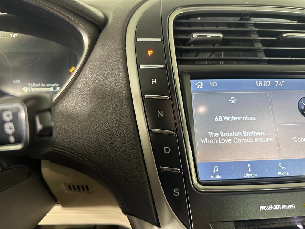 Used 2019 Lincoln Nautilus Premier AWD/4WD image 15