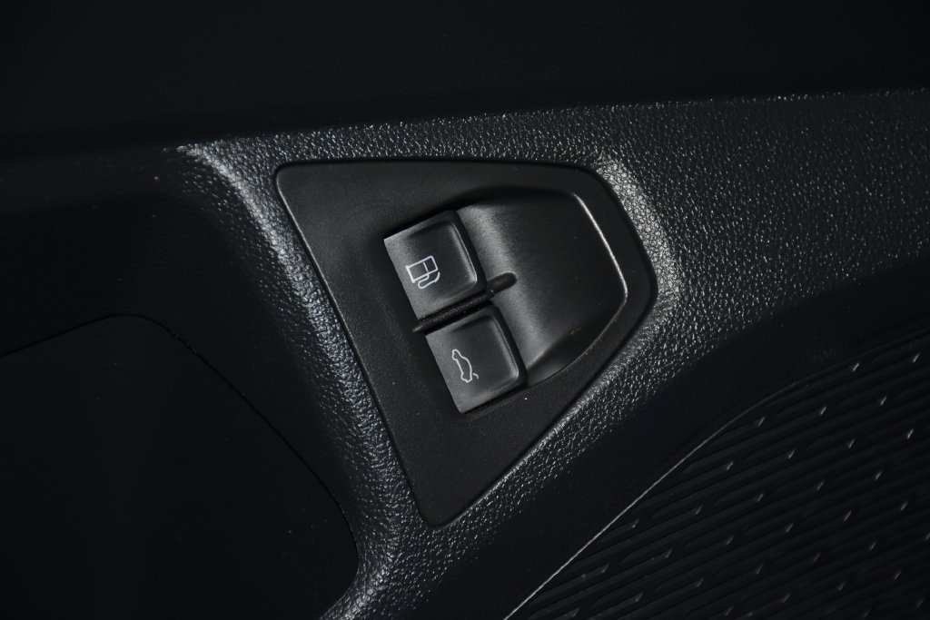 Used 2024 Volkswagen Jetta SE FWD image 25
