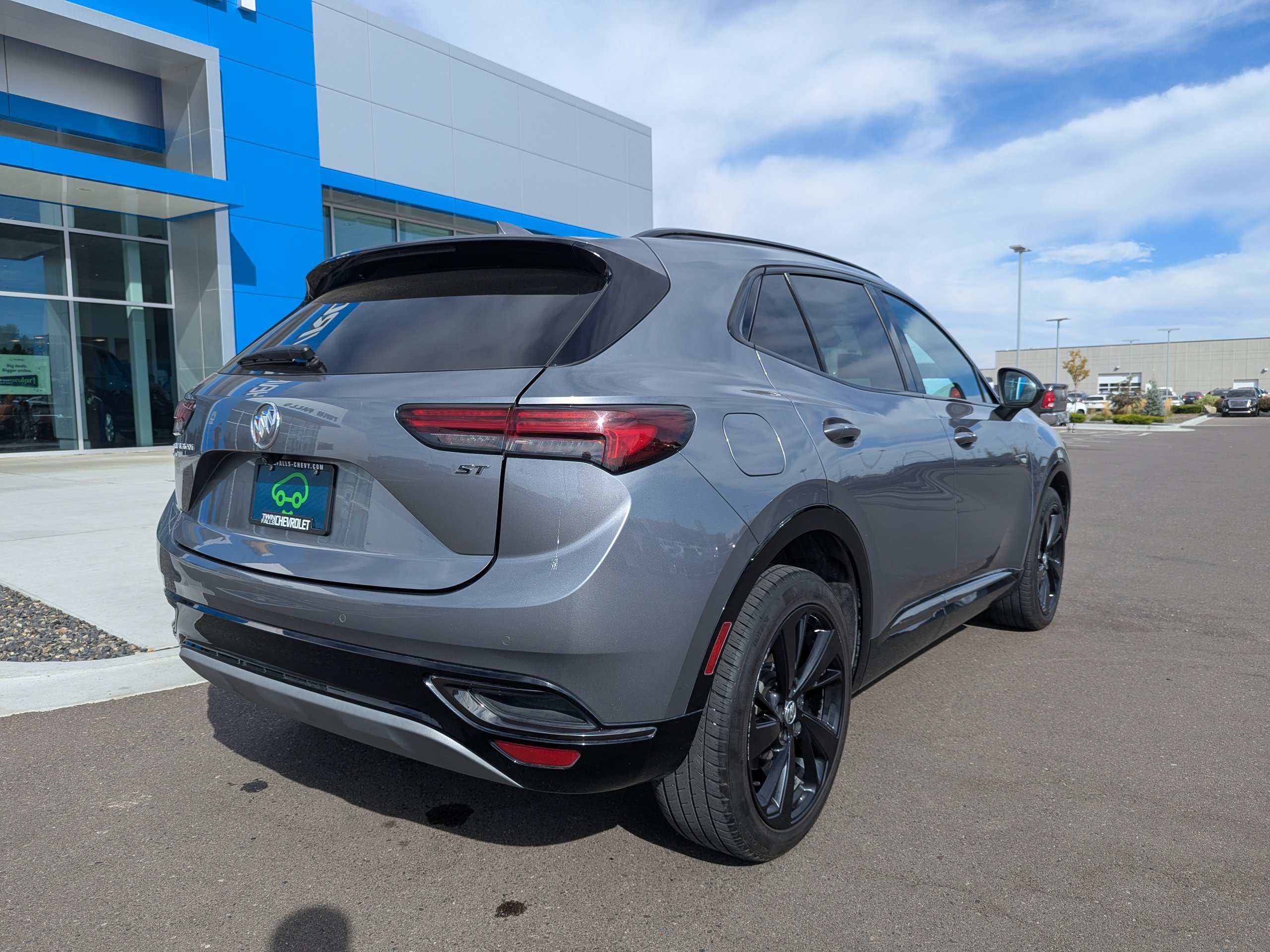 Used 2022 Buick Envision Essence w/ Sport Touring Package AWD/4WD image 35