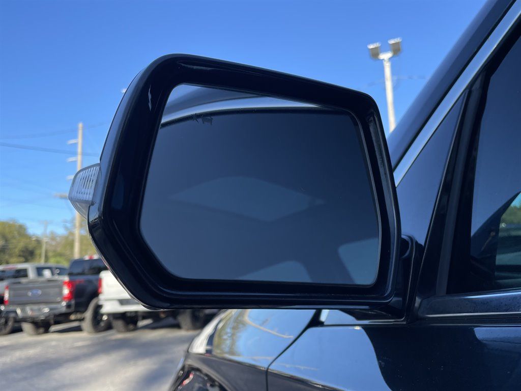 Used 2020 Chevrolet Traverse LT w/ LT Premium Package AWD/4WD image 39