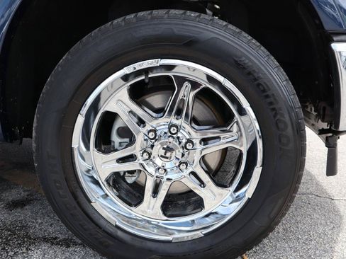 Used 2017 Ford F150 Lariat w/ Equipment Group 502A Luxury RWD image 27