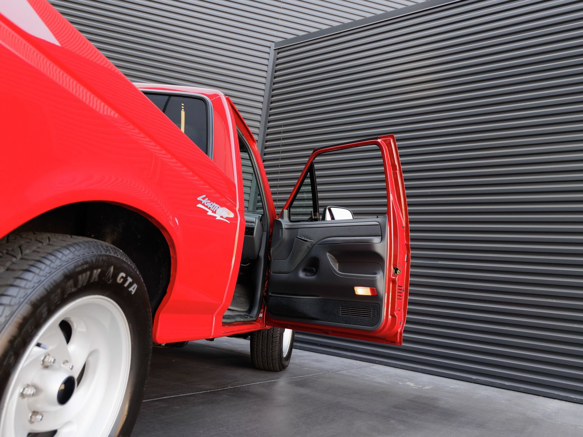 Used 1993 Ford F150 Lightning RWD image 34