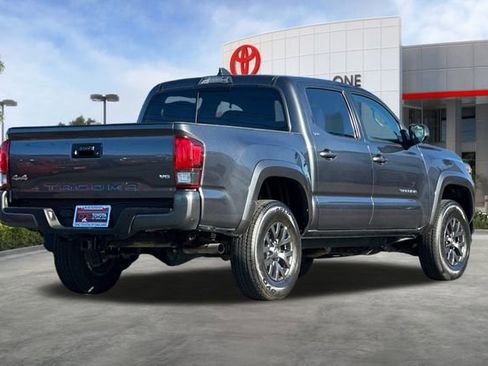 Certified 2022 Toyota Tacoma SR5 w/ Technology Package image 5