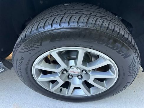 Used 2018 GMC Yukon Denali AWD/4WD image 11