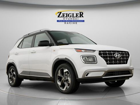 New 2026 Hyundai Venue SEL FWD image 1