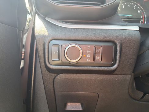 Used 2023 Ford Explorer XLT AWD/4WD image 15