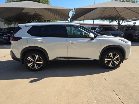 Used 2023 Nissan Rogue SL w/ SL Premium Package FWD image 2