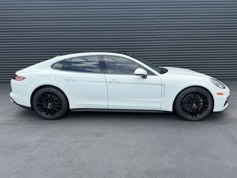 Certified 2018 Porsche Panamera 4 AWD/4WD image 8