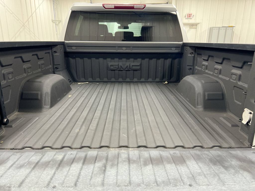 Used 2022 GMC Sierra 1500 SLT AWD/4WD image 23
