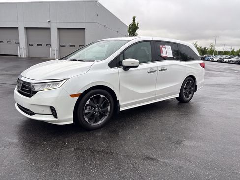 Used 2023 Honda Odyssey Elite image 5