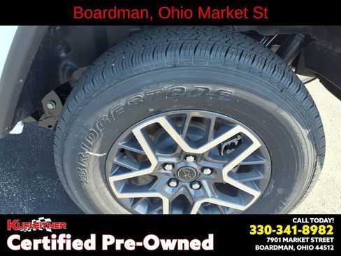 Used 2026 Jeep Wrangler Unlimited Sahara w/ Dual Top Group AWD/4WD image 14