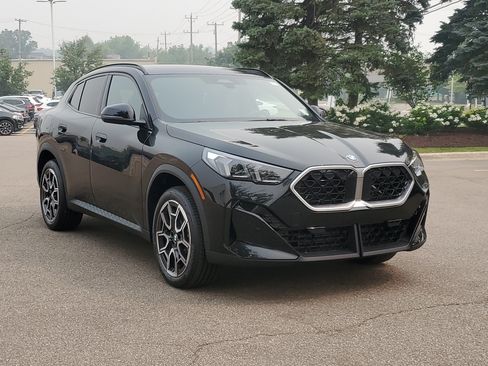 New 2026 BMW X2 xDrive28i w/ Technology Package AWD/4WD image 7