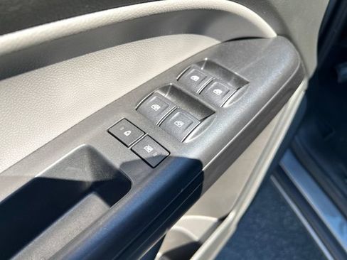 Certified 2022 Chevrolet Colorado W/T RWD image 13
