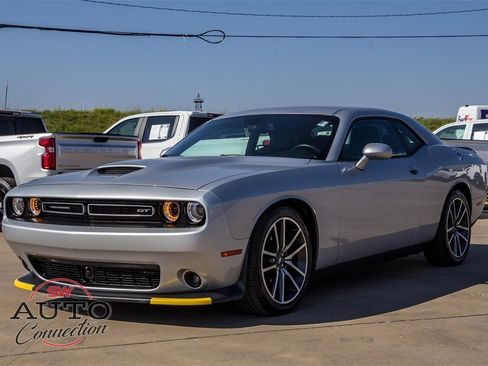 Used 2023 Dodge Challenger GT w/ Plus Package image 4