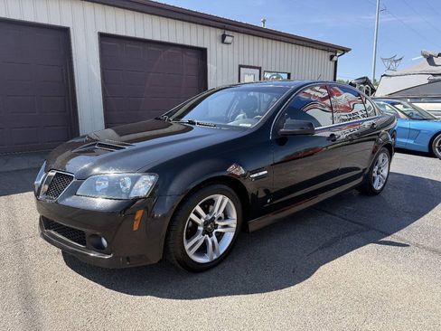 Used 2009 Pontiac G8 w/ Premium Package RWD image 1