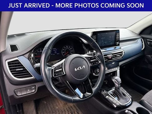Used 2023 Kia Seltos S AWD/4WD image 11