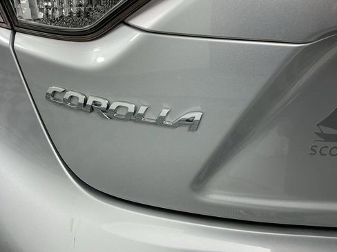 Used 2022 Toyota Corolla LE image 19