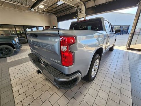Used 2024 Chevrolet Silverado 1500 Custom RWD image 4