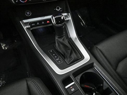 Certified 2025 Audi Q3 2.0T Premium w/ Convenience Package image 12