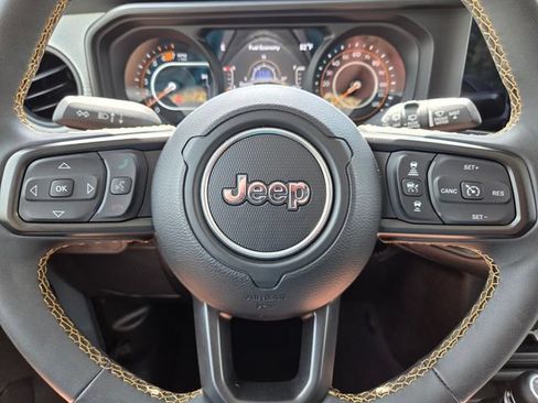 Used 2024 Jeep Wrangler Unlimited Sport AWD/4WD image 31