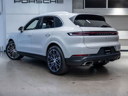 New 2026 Porsche Cayenne image 3