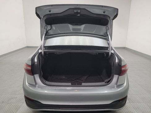 Used 2022 Volkswagen Jetta SE FWD image 28