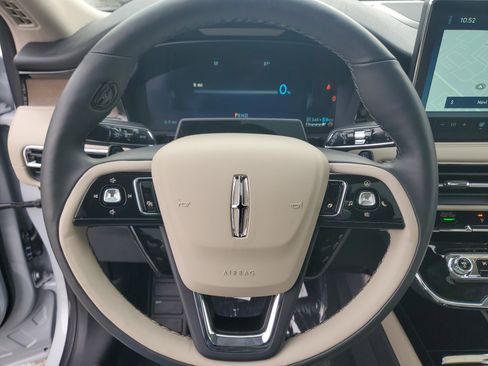 New 2026 Lincoln Corsair Grand Touring image 16