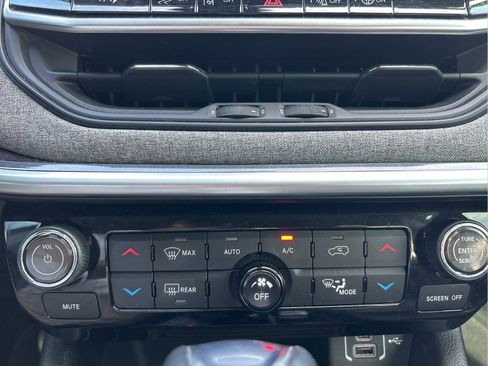 Certified 2022 Jeep Compass Latitude w/ Convenience Group image 22