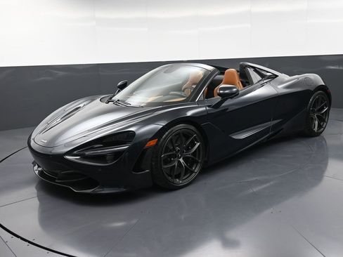 Used 2020 McLaren 720S Spider image 29
