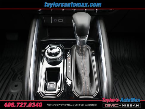 Used 2025 GMC Canyon AT4 image 22