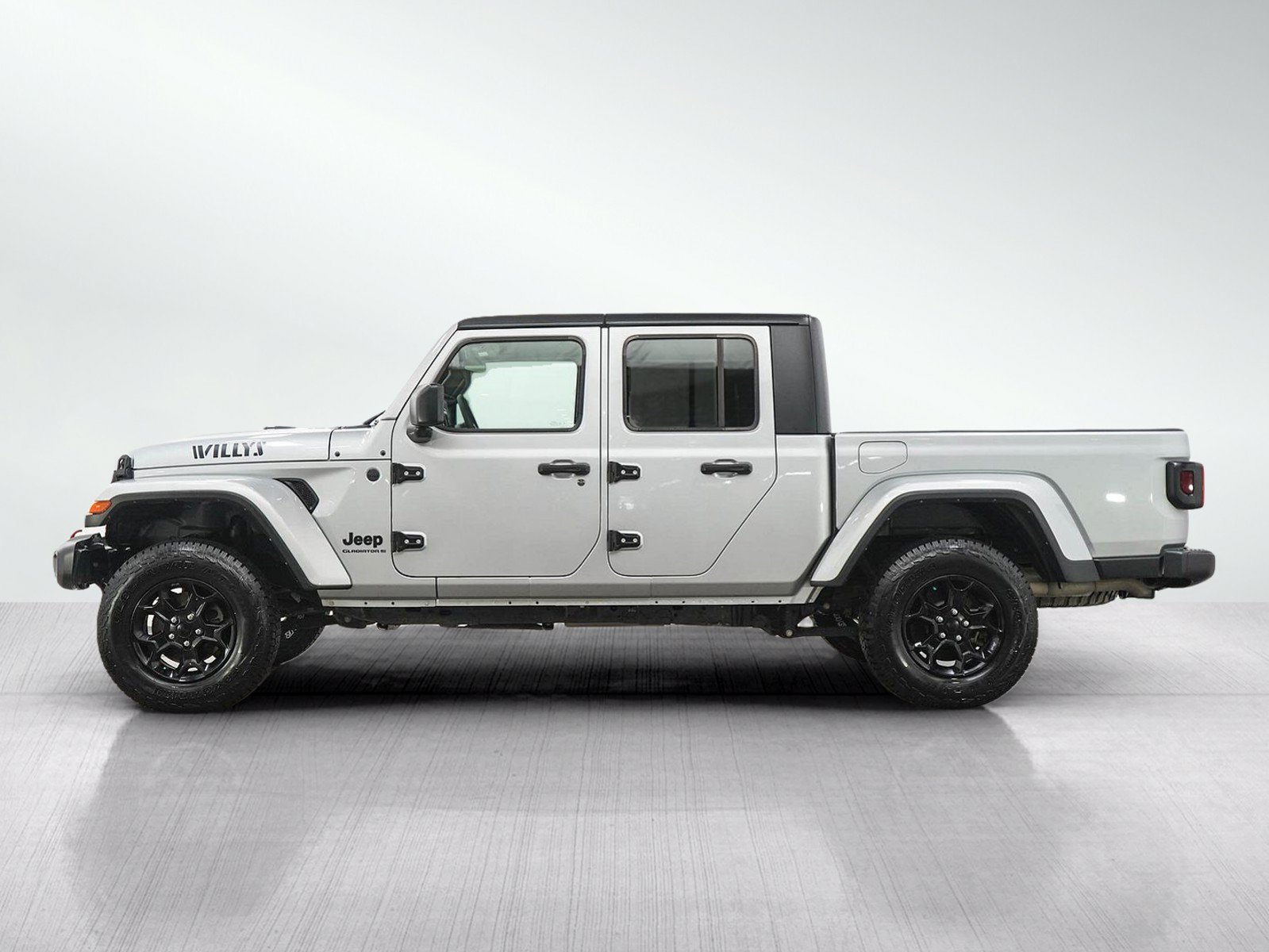Used 2023 Jeep Gladiator Sport AWD/4WD image 2