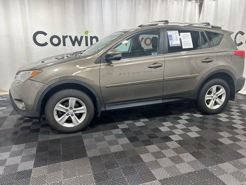 Used 2013 Toyota RAV4 XLE image 4