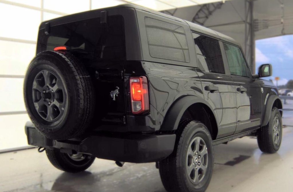 Used 2025 Ford Bronco Big Bend AWD/4WD image 3