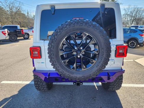 Used 2023 Jeep Wrangler Unlimited Sahara image 4