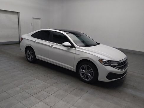 Used 2023 Volkswagen Jetta SE w/ Panoramic Sunroof Package image 11