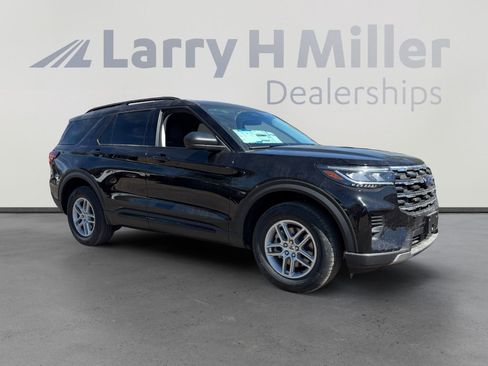 New 2026 Ford Explorer Active image 7