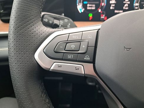 New 2026 Volkswagen Tiguan SEL R-Line AWD/4WD image 30