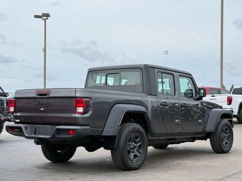 Used 2022 Jeep Gladiator Sport AWD/4WD image 35